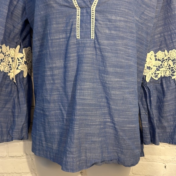 Loft beautiful cotton blouse with lace - Picture 3 of 7